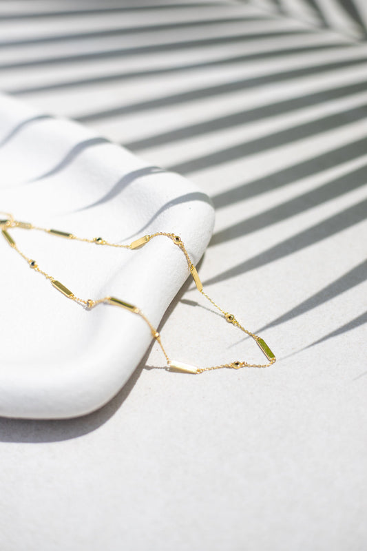 Raise the Bar Choker